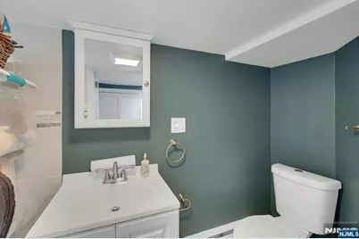 158 Carmita Avenue, Rutherford, NJ 07070 - Photo 35