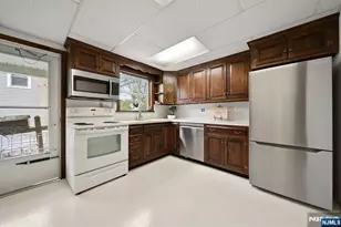 34 Zimmer Ave, Midland Park, NJ 07432 - Photo 9