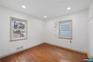 22 Cottage Ln, Clifton, NJ 07012 - Photo 13