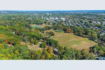 229 Watchung Avenue, Montclair, NJ 07043 - Photo 33