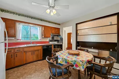664 Woodside Avenue, River Vale Township, NJ 07675 - Photo 25