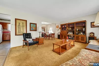 664 Woodside Avenue, River Vale Township, NJ 07675 - Photo 9