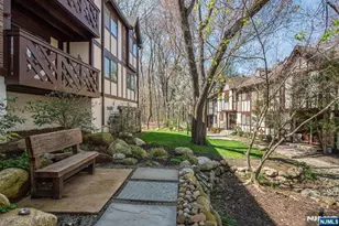 802 Thoreau Ct, Mahwah, NJ 07430 - Photo 3