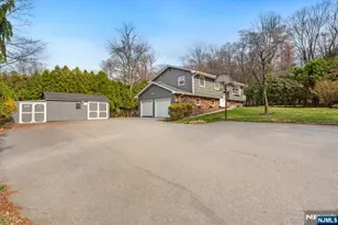13 Hunters Ln, Andover Township, NJ 07821 - Photo 3