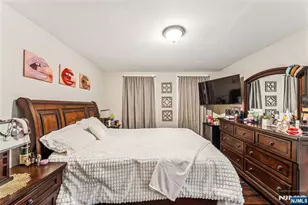21 Ellington St, East Orange, NJ 07017 - Photo 15