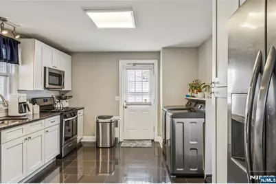 21 Ellington Street, East Orange, NJ 07017 - Photo 11
