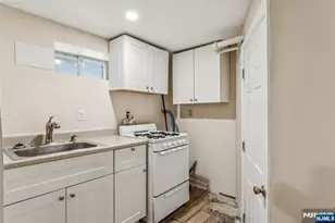 21 Ellington St, East Orange, NJ 07017 - Photo 25