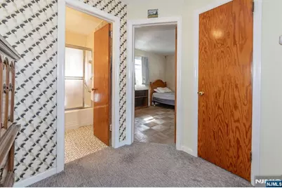 71 Hobart Avenue, Rutherford, NJ 07070 - Photo 7