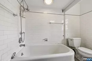 971 Garrison Ave, Teaneck Township, NJ 07666 - Photo 31