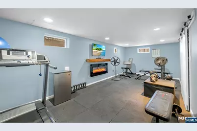 95 McKinley Avenue, Hawthorne, NJ 07506 - Photo 21