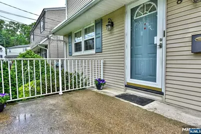 8 Royal Avenue, Hawthorne, NJ 07506 - Photo 3