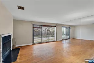 8C Cove Ln, North Bergen, NJ 07047 - Photo 3