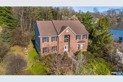 10 Pierson Court, Mahwah, NJ 07430 - Photo 3