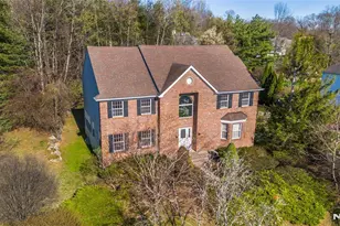 10 Pierson Ct, Mahwah, NJ 07430 - Photo 3