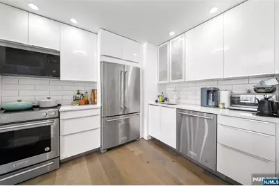 1077 River Road Ph 13 #PH 13, Edgewater, NJ 07020 - Photo 5