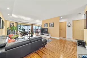 300 Gorge Road 58, Cliffside Park, NJ 07010 - Photo 11