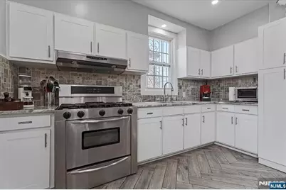 652 1st Avenue, Elizabeth, NJ 07206 - Photo 9