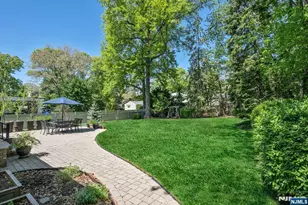 309 South Dr, Paramus, NJ 07652 - Photo 43