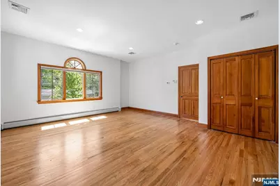 309 South Drive, Paramus, NJ 07652 - Photo 29