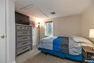 24 Broadway, West Milford, NJ 07480 - Photo 17