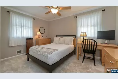 23 Erli Street, Wayne, NJ 07470 - Photo 33