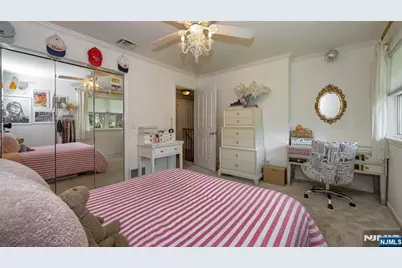 23 Erli Street, Wayne, NJ 07470 - Photo 31