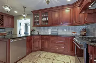 23 Erli St, Wayne, NJ 07470 - Photo 13