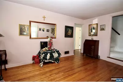 37-17 Jasper Road, Fair Lawn, NJ 07410 - Photo 5