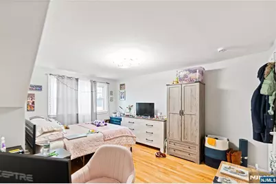 154 Orchard Street, Elmwood Park, NJ 07407 - Photo 9