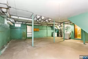 261 Terhune Ave., Passaic, NJ 07055 - Photo 29