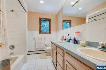 64 Roosevelt Avenue, North Haledon, NJ 07508 - Photo 21