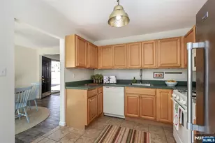 52 Greenbrook Dr 52, Bloomfield, NJ 07003 - Photo 9