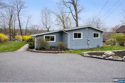 10 Laurel Trail, Kinnelon, NJ 07405 - Photo 1