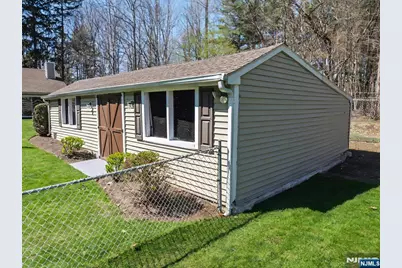 47 Broadway, Woodcliff Lake, NJ 07677 - Photo 7