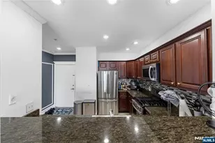324 The Promenade, Edgewater, NJ 07020 - Photo 13