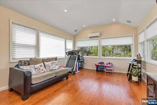 296 Berkeley Ave, Bloomfield, NJ 07003 - Photo 7