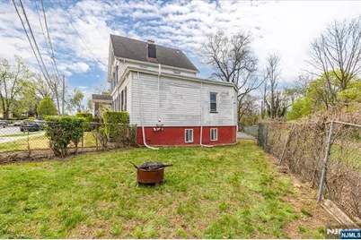 296 Berkeley Avenue, Bloomfield, NJ 07003 - Photo 43