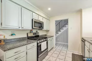 296 Berkeley Ave, Bloomfield, NJ 07003 - Photo 5