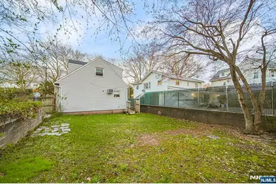 2 Elizabeth Street, Ridgefield, NJ 07657 - Photo 7