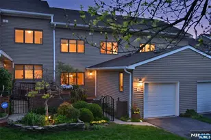 41 Litchult Ln, Mahwah, NJ 07430 - Photo 3
