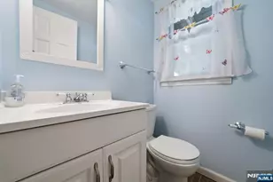 28 Lord Stirling Dr, Parsippany, NJ 07054 - Photo 27