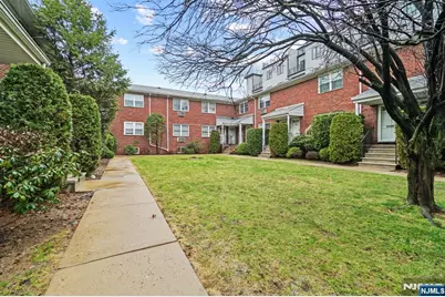234 Columbia Avenue 19 #19, Fort Lee, NJ 07024 - Photo 3