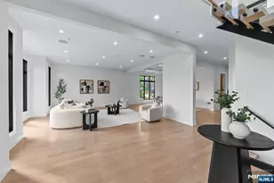 61 Edgewater Rd, Cliffside Park, NJ 07010 - Photo 9