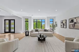 61 Edgewater Rd, Cliffside Park, NJ 07010 - Photo 17