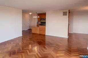 555 North Ave 20F, Fort Lee, NJ 07024 - Photo 7