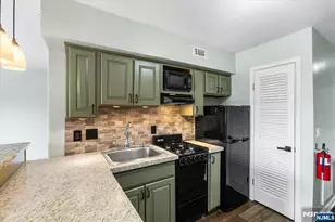 4 Alta Ct 5, Vernon, NJ 07462 - Photo 5