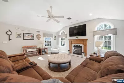 165 Page Drive, Oakland, NJ 07436 - Photo 13