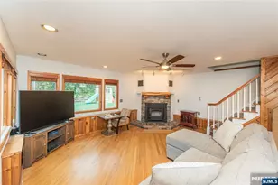 47 Laurel Dr, Wayne, NJ 07470 - Photo 9