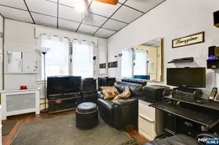 137 Valley Rd, Montclair, NJ 07042 - Photo 13