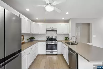 55 Greenbrook Drive, Bloomfield, NJ 07003 - Photo 15